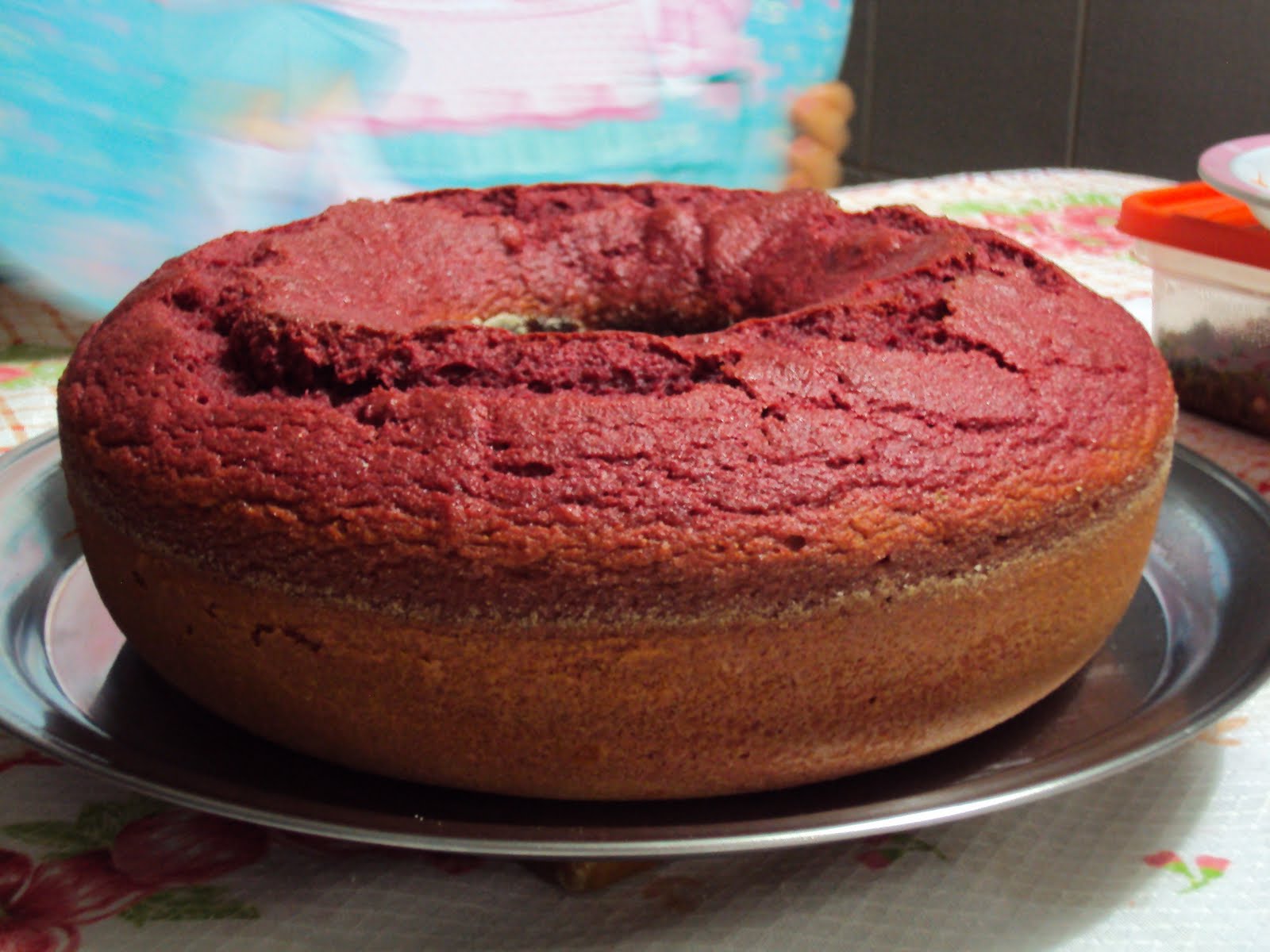 Além de saudável, o bolo de beterraba é muito gostoso (Foto: Reprodução)